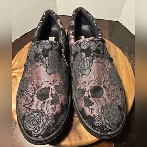 Discontinued Steve Madden Skull and Rose Embroidered Slip-on Shoes Women 9.5 M 8